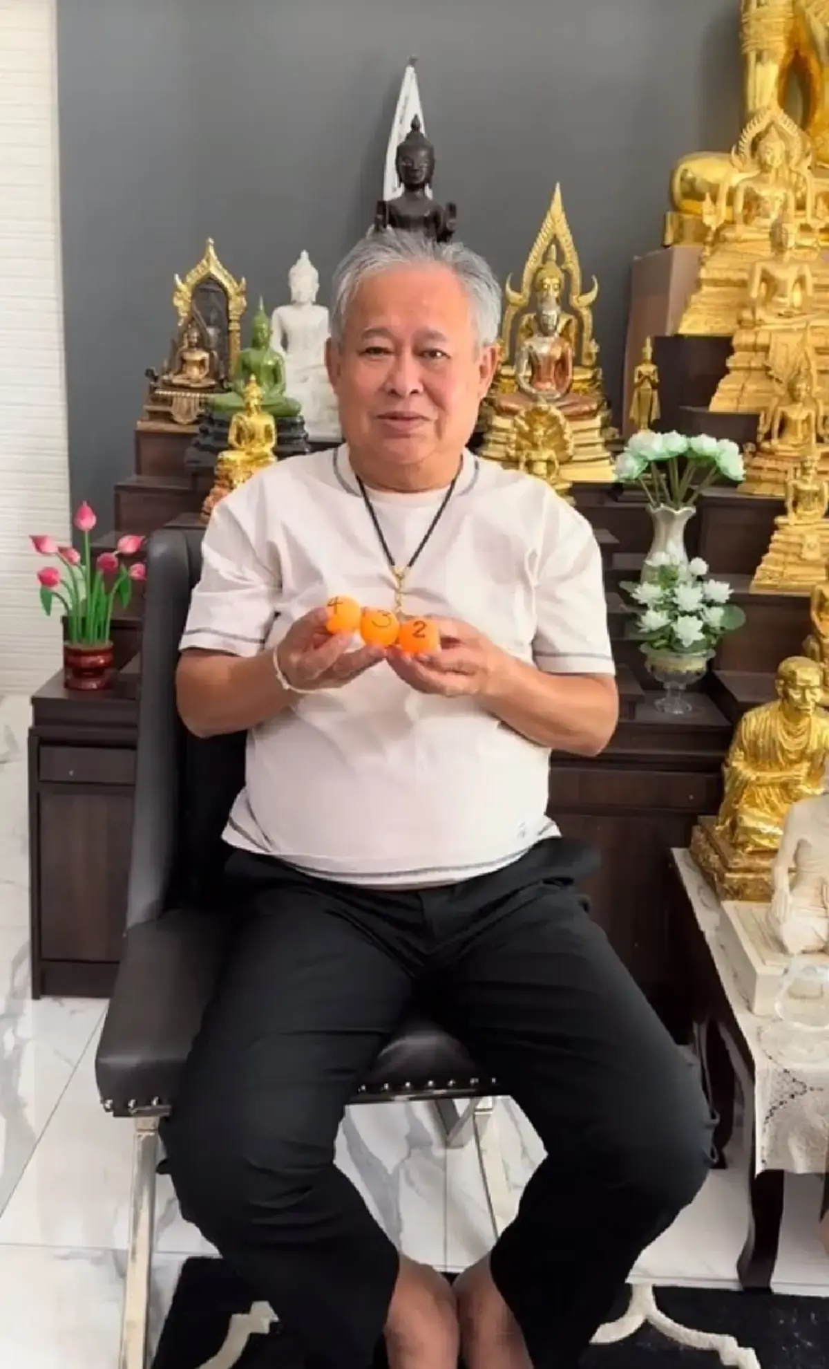 เป็ด เชิญยิ้ม แจกเลขเด็ดงวดนี้จากลูกปิงปองวันพระ ลุ้นโชคใหญ่ 1 เม.ย. 68
