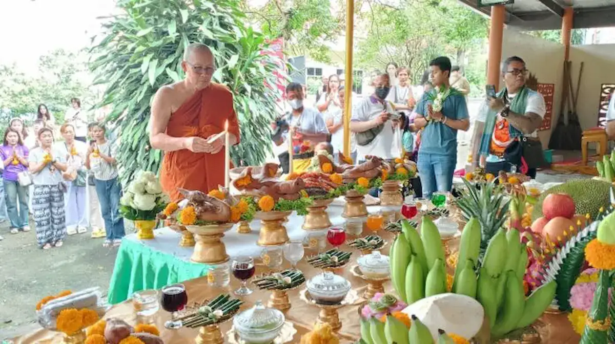 เลขเด็ด 16 พ.ค. 68! จาก 7 วัดดัง ศาลศักดิ์สิทธิ์ ทั่วไทย (วัดเขาไม้แดง)